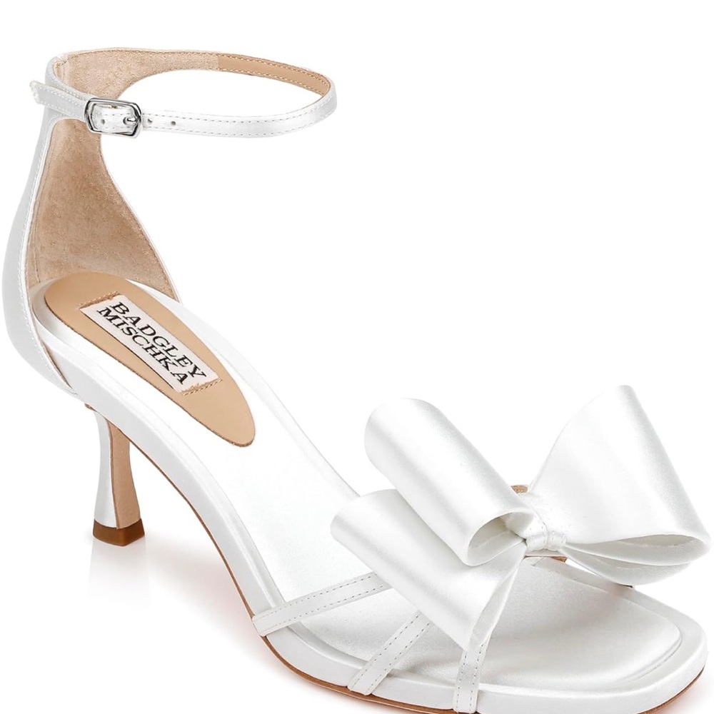 Badgley Mischka White Bow Heels